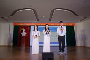 Cuộc thi thu hút hơn 100 đội đến từ các trường hoc và tổ chức thanh niên trên địa bàn Hà Nội.