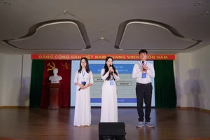 Cuộc thi thu hút hơn 100 đội đến từ các trường hoc và tổ chức thanh niên trên địa bàn Hà Nội.