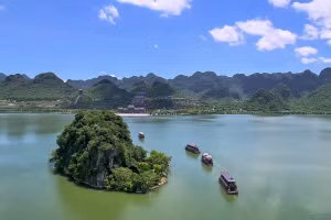 Quần thể Tam Chúc, Ninh Bình - Ảnh: Bộ VHTT&DL.