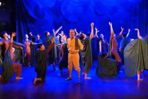 Hình ảnh trong vở kịch "Người đi dép cao su" - Ảnh Bộ VH,TT&DL.