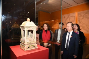 Cùng với trưng bày “Long Mã khai văn”, Bảo tàng Hà Nội chính thức công bố hệ thống trưng bày thường xuyên mới gồm hơn 7.000 tài liệu, hiện vật - Ảnh: BTC.