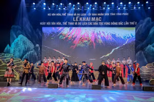 Tôn vinh giá trị văn hóa truyền thống tốt đẹp các dân tộc vùng Đông Bắc