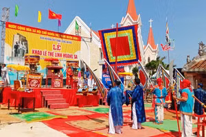 Tái hiện Lễ khao lề thế lính Hoàng Sa tại Hà Nội