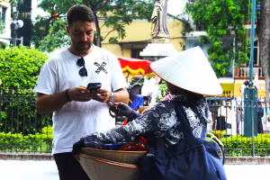 Ngành du lịch yêu cầu xử lý nghiêm tình trạng nâng giá để bảo đảm môi trường du lịch văn minh, an toàn - Ảnh minh hoạ ITN.