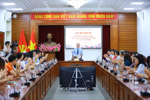 Bộ VH,TT&DL tổ chức gặp mặt các nhà báo, phóng viên, biên tập viên các cơ quan thông tấn, báo chí - Ảnh: Bộ VH,TT&DL.