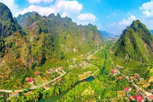 Ải Chi Lăng nhìn từ trên cao - Ảnh: ITN.