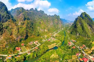 Ải Chi Lăng nhìn từ trên cao - Ảnh: ITN.