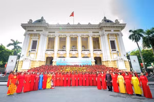 Hiệp hội Văn hóa Áo dài Việt Nam ra mắt tại Nhà hát Lớn Hà Nội - Ảnh Hoài Nam.