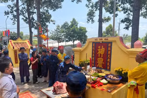 Lễ hội Kỳ yên đình thần Thoại Ngọc Hầu diễn ra vaof tháng 3 âm lịch hàng năm - Ảnh: ITN.