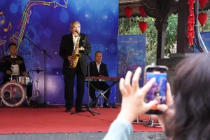 Live concert ‘Hà Nội bình yên’ sẽ tổ chức vào lúc 17 giờ 30 đến 19 giờ ngày 28/3.