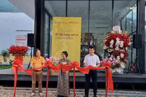 Chiêm ngưỡng chân dung 40 trí thức tiêu biểu tại ‘Hà Nội trong mắt ai’