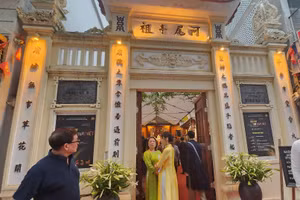 Trưng bày diễn ra từ 17/4 đến 17/5 tại đình Hà Vĩ, số 11 Hàng Hòm, phường Hoàn Kiếm, TP Hà Nội. 