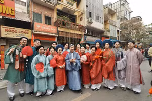 Rộn ràng khai mạc ‘Tết Việt – Tết phố’ tại phố cổ Hà Nội