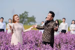 MV do NSND Quốc Hưng và Thu Hằng trình bày - Ảnh: NVCC.