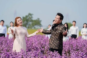 MV do NSND Quốc Hưng và Thu Hằng trình bày - Ảnh: NVCC.