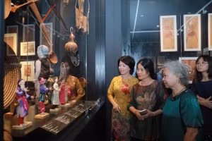 Ra mắt không gian trưng bày mỹ thuật ứng dụng và mỹ thuật dân gian