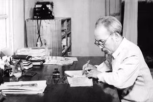 Bút tích Bác Hồ trong bản thảo bài báo về giải phóng phụ nữ