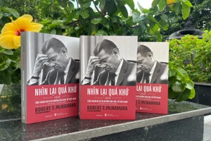 Hồi ký của cựu Bộ trưởng Quốc phòng Mỹ Robert S. McNamara phát hành tại Việt Nam sau đúng 30 năm ra mắt bạn đọc Mỹ.