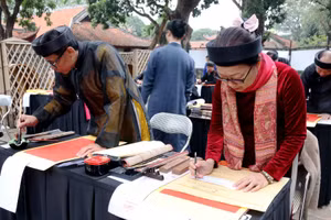 Tuyển chọn người viết thư pháp tham gia Hội chữ Xuân 2025