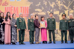 Điểm nhấn đầy cảm xúc tại triển lãm ‘Ký ức và niềm tin’