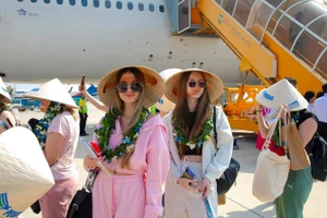 Đường hàng không tiếp tục là kênh chính, chiếm phần lớn (gần 80%) lượng khách quốc tế đến với Việt Nam - Ảnh: Cục DLQGVN.