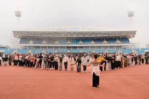 Các nghệ sĩ đang tích cực tập luyện cho chương trình - Ảnh cổng TTĐT Bộ VH-TT&DL.