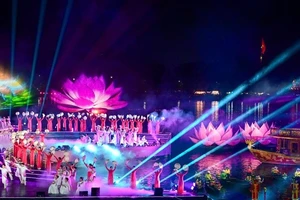 Chương trình nghệ thuật đặc biệt sẽ tổ chức vào lúc 19 giờ 30 ngày 20/12 tại Quảng trường Ngọ Môn - Ảnh minh hoạ ITN.