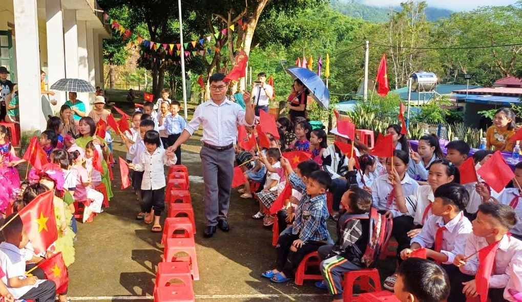 Co Cài- Tiểu học Trung Lý 2.jpg