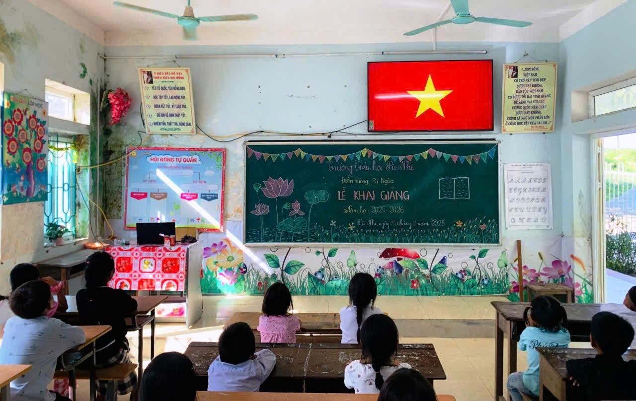 Điểm trường Pù Ngùa - Trường Tiểu học Pù Nhi chuẩn bị cho Lễ khai giảng. pu-ngua.jpg