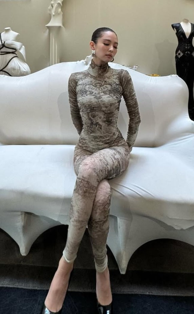 jennie-1.png