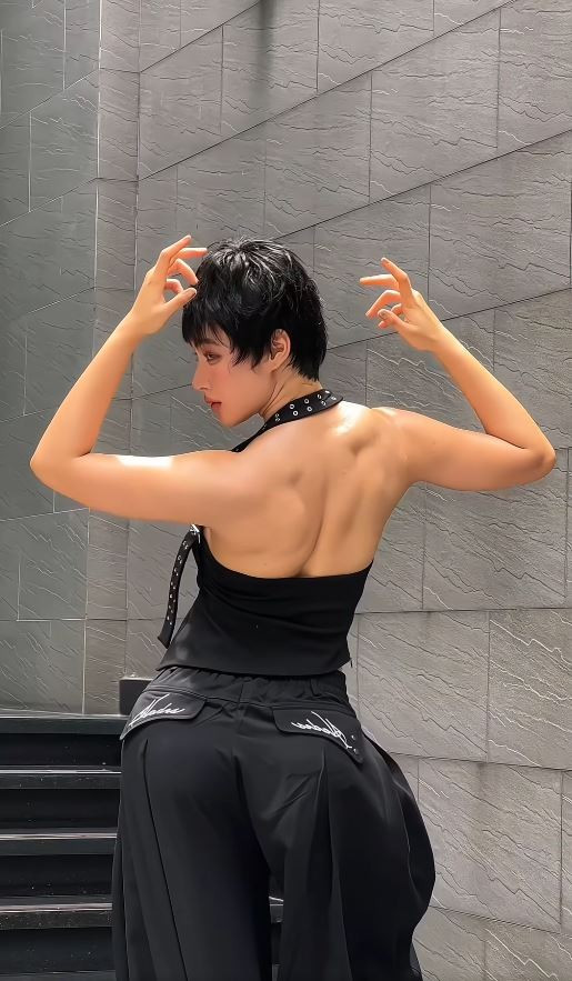 angela-phuong-trinh-7.jpg