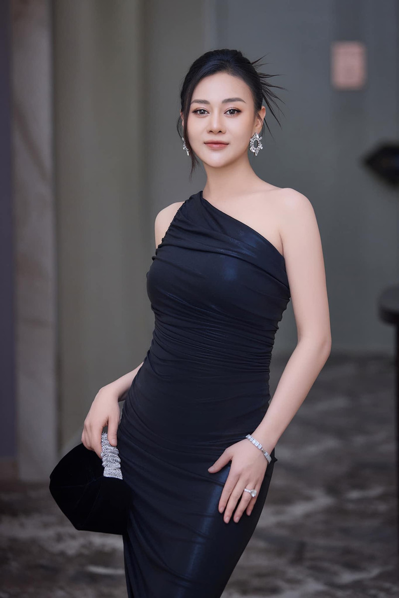 phương oanh 9.jpg