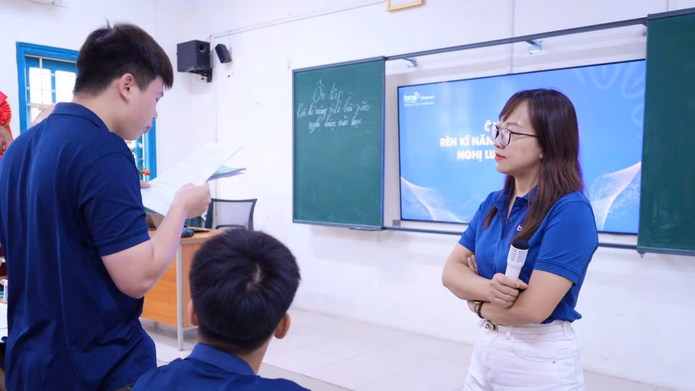 Giờ Ngữ văn tại Trường Tiểu học, THCS và THPT Hồng Đức (Hưng Yên).