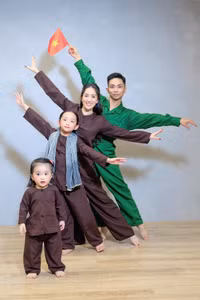 khanh-thi-2.jpg