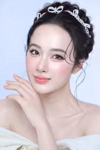 angela-phuong-trinh-8.jpg