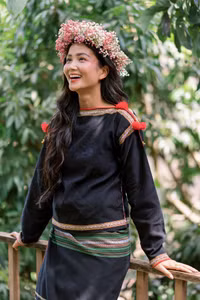 hhen-nie-3.jpg