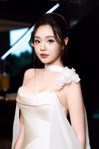 khanh-nhu-7.jpg