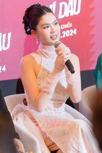 ngoc-trinh-10.jpg