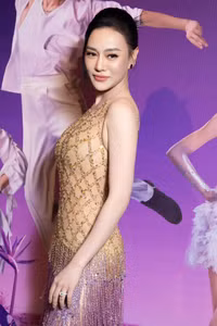 phuong-oanh-8-7894-1838.jpg