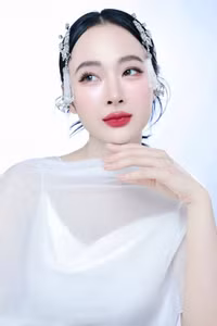 angela-phuong-trinh-7.jpg