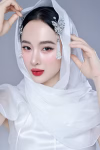 angela-phuong-trinh-4.jpg