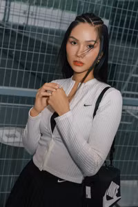 hhen-nie-3.jpg