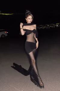 ngoc-trinh-3.jpg