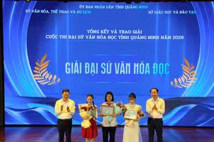 Ban Tổ chức vinh danh 3 thí sinh đạt danh hiệu Đại sứ Văn hóa đọc tỉnh Quảng Ninh năm 2026.