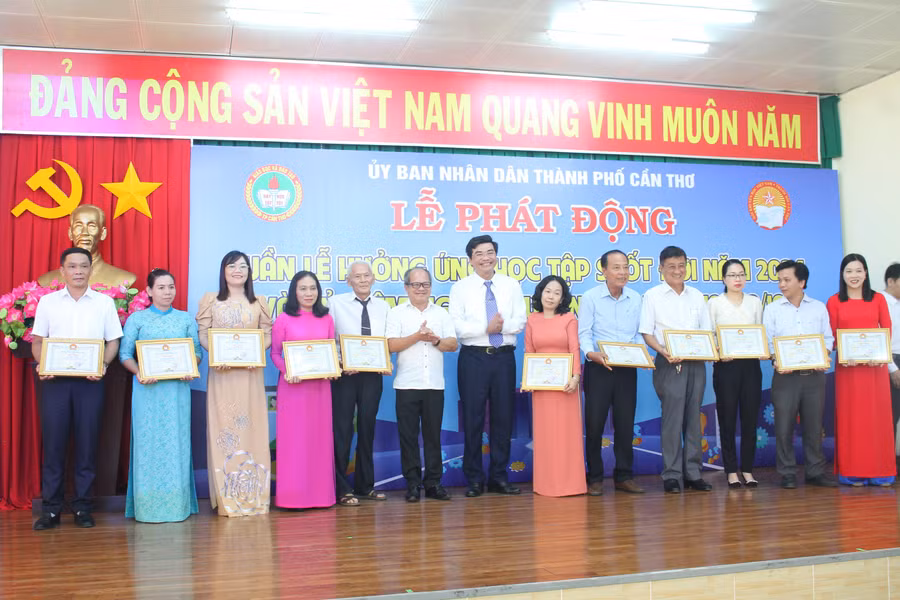 can tho tuan le khuyen hoc 8.JPG