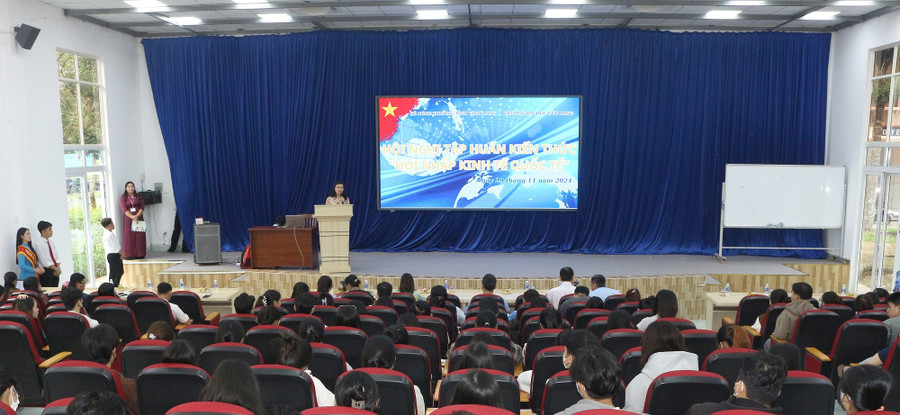 Quang cảnh buổi Hội nghị.