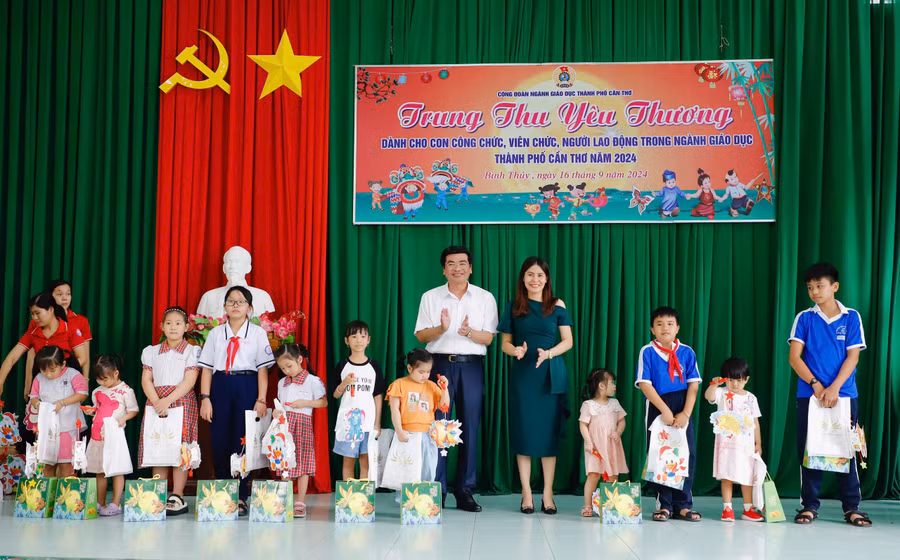can tho trung thu yeu thuong 2.jpg