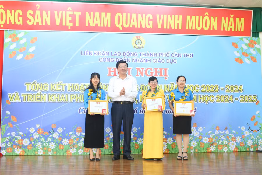 cong doan nganh gd can tho 4.JPG