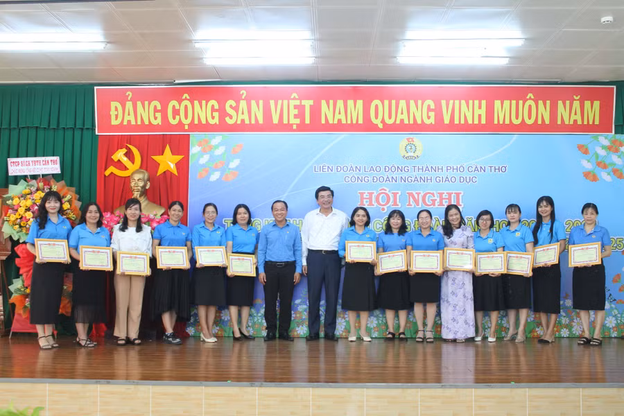 cong doan nganh gd can tho 5.JPG