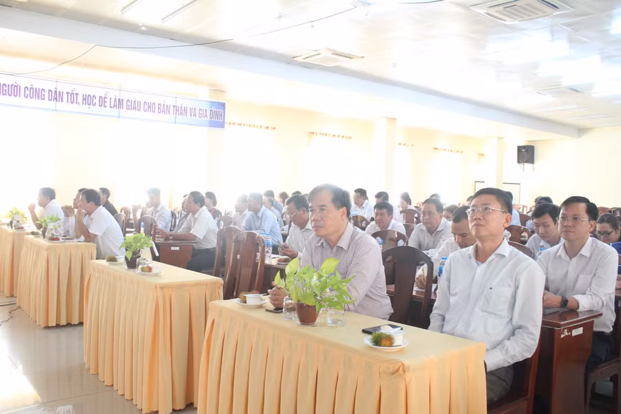 hoi thao hoc tap bac 2.JPG